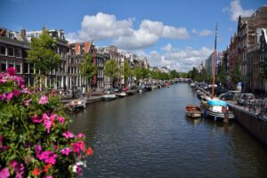 5 Fascinating Facts about the Amsterdam canals